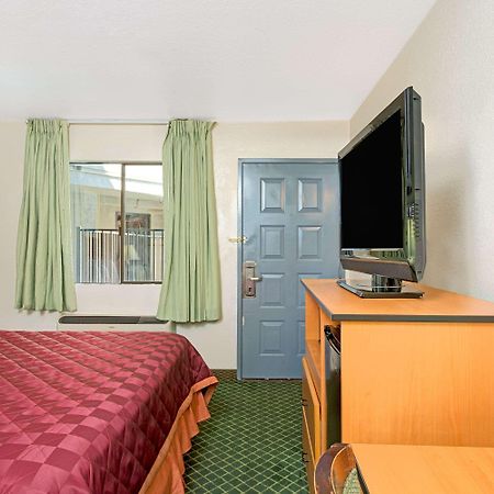 Travelodge Sacramento/Rancho Cordova Eksteriør bilde